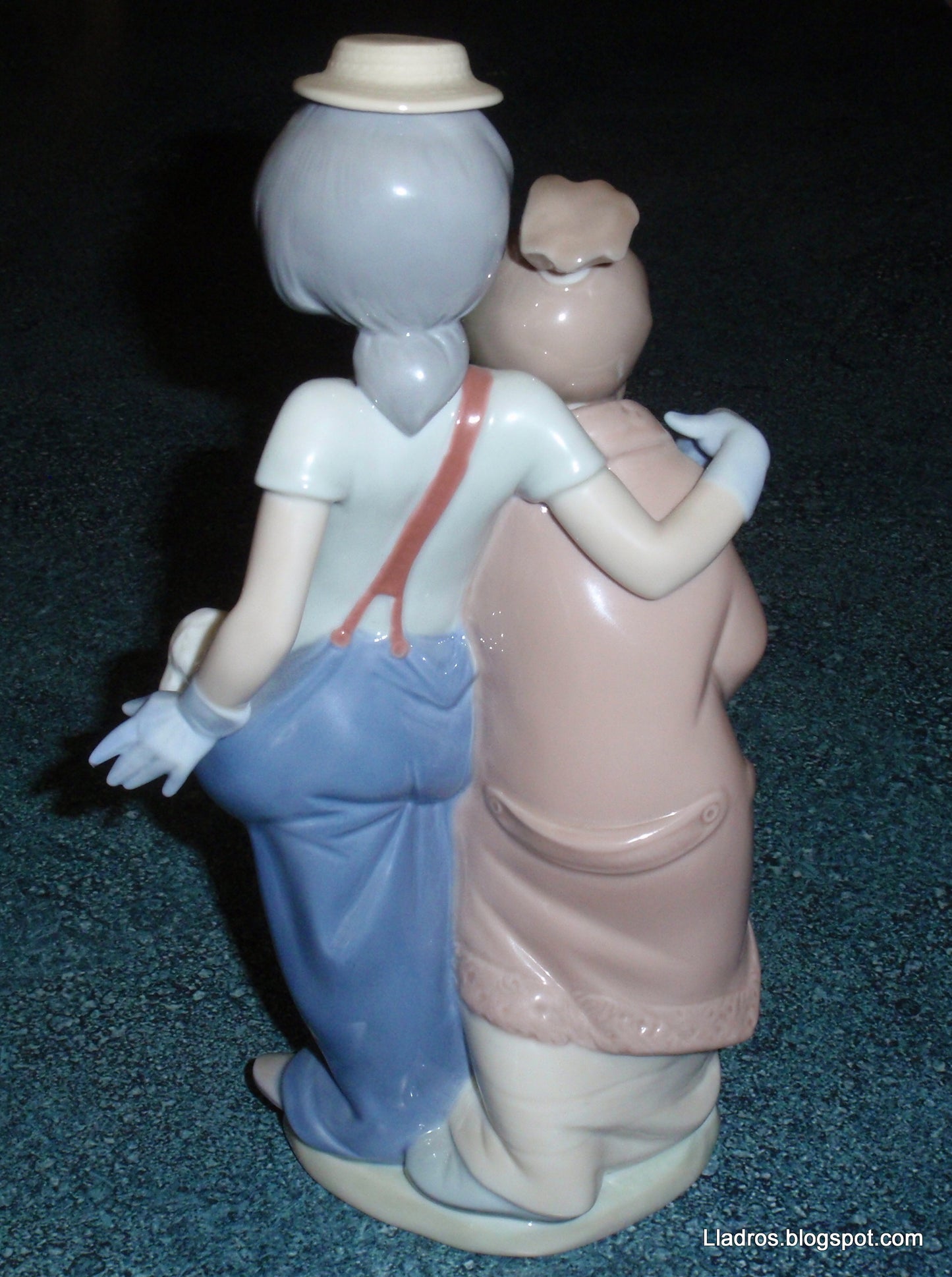 "Pals Forever" Clown With Puppies Lladro Figurine Model #7685