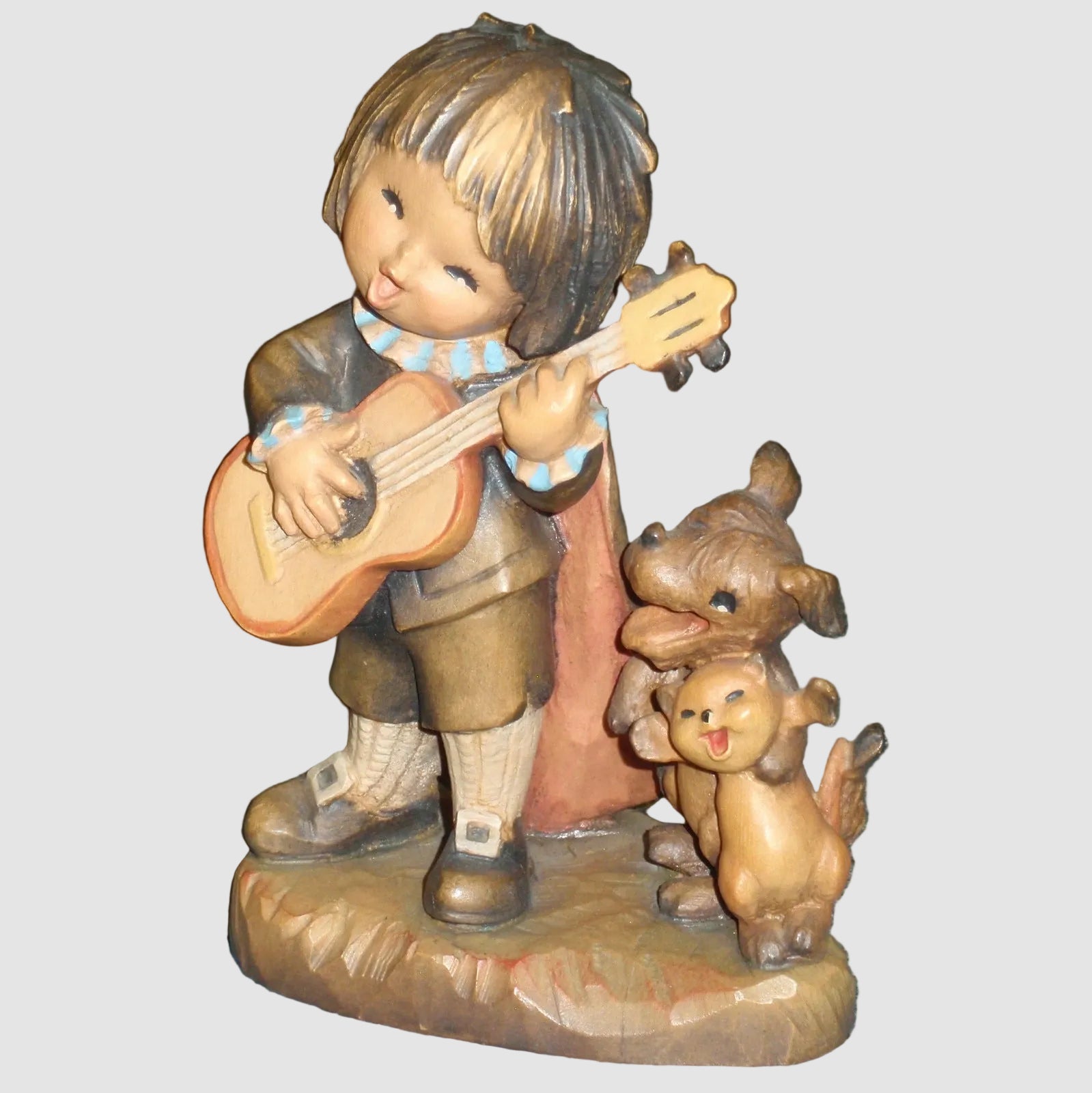 The Anri Wood Carving Gallery – HummelsAndMore