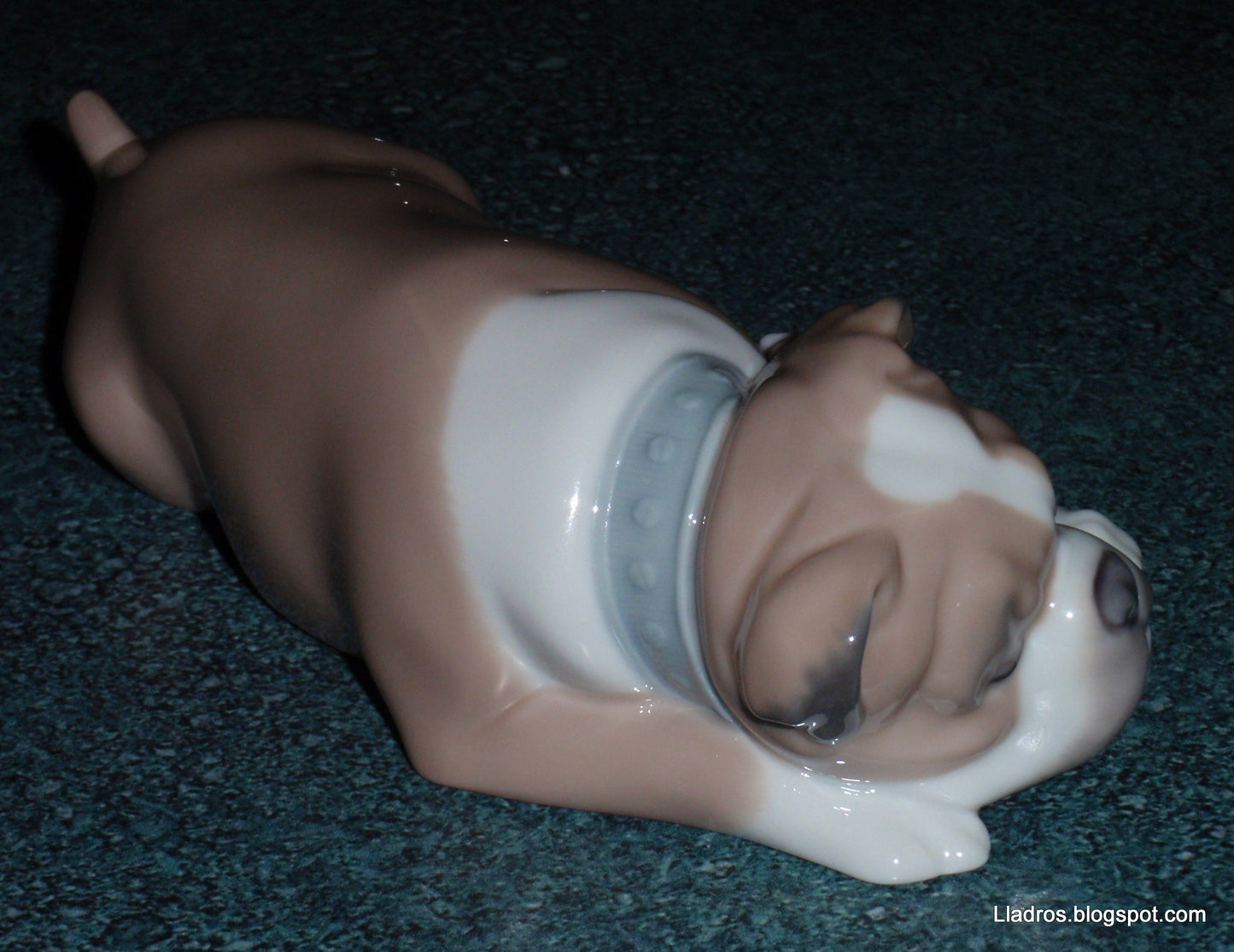 "Unlikely Friends" Lladro #6417 English Bulldog & Kitten Figurine (Retired)