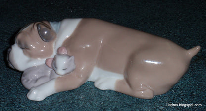 "Unlikely Friends" Lladro #6417 English Bulldog & Kitten Figurine (Retired)