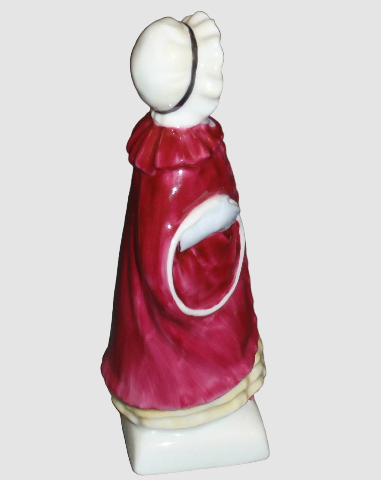 "Georgina" Royal Doulton Figurine HN2377 - Kate Greenaway (6")
