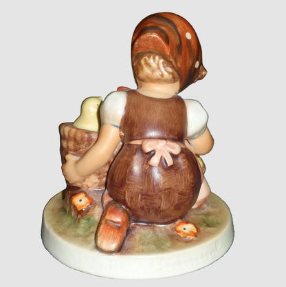 "Chick Girl" Goebel Hummel Figurine #57/0 - TMK2 Full Bee (3.75")