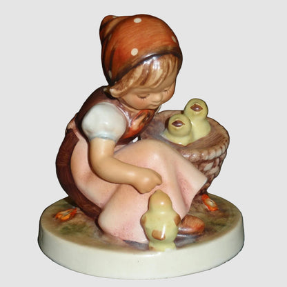 "Chick Girl" Goebel Hummel Figurine #57/0 - TMK2 Full Bee (3.75")