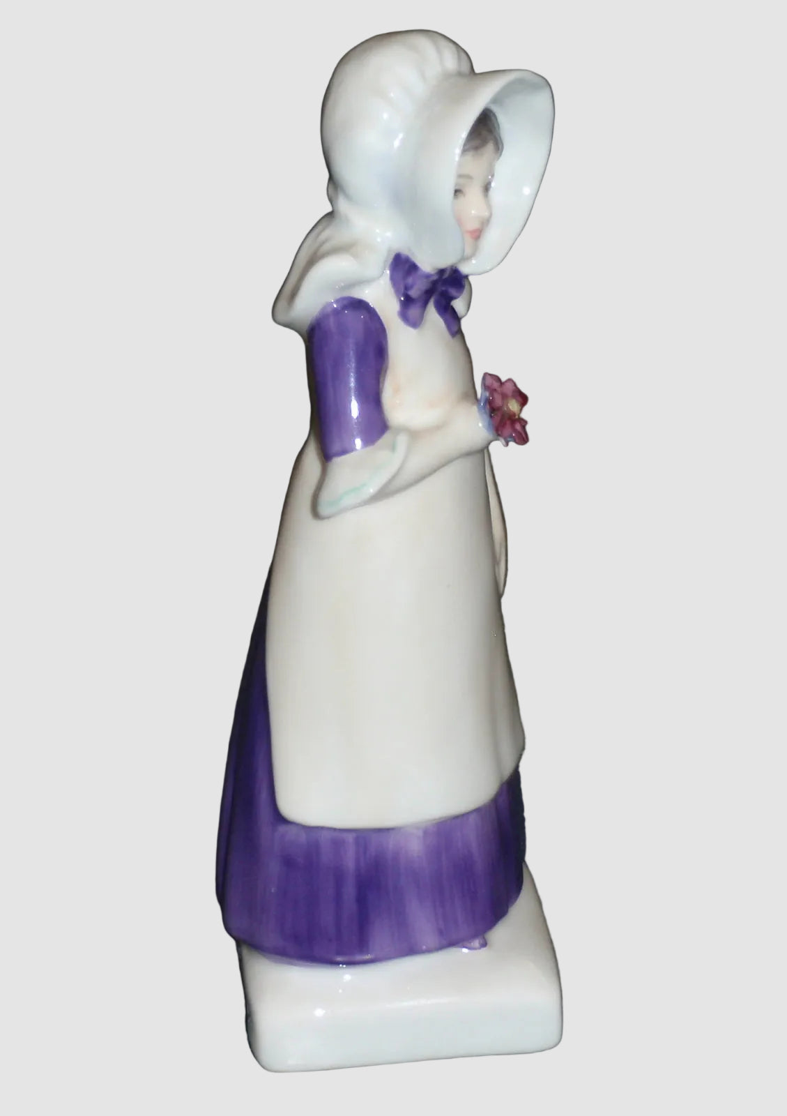 "Anna" Royal Doulton Figurine HN2802 - Kate Greenaway Collection (6")