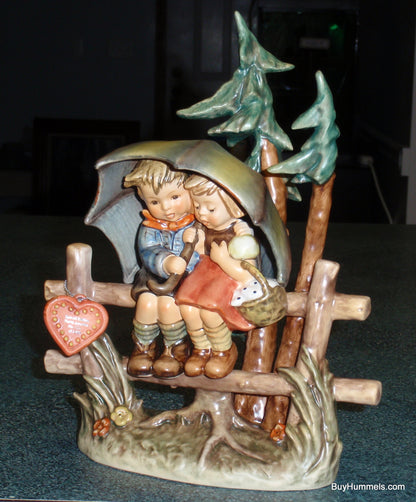 "April Shower" Goebel Hummel Figurine #610 Boy & Girl Under Umbrella