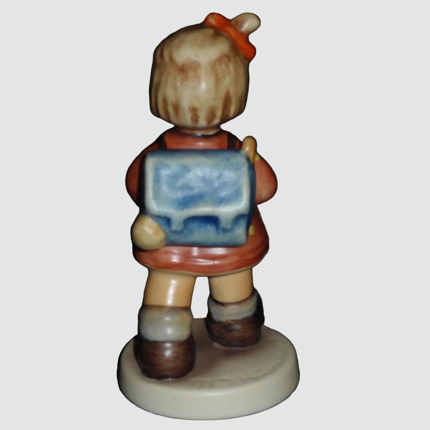 "The Kindergartner" Goebel Hummel Figurine #467 4/0 - TMK-8 (3.5")