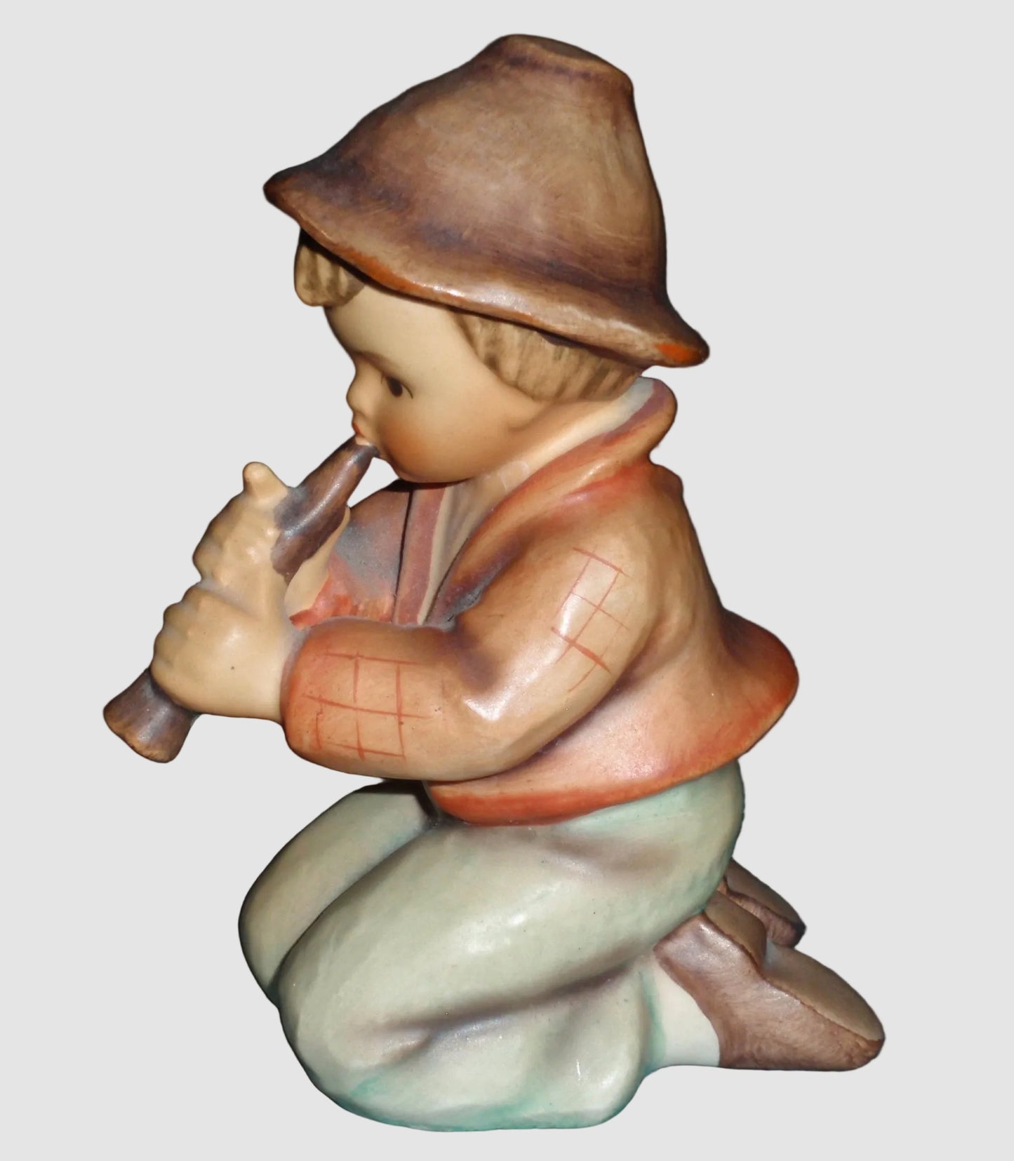 "Little Tooter" Goebel Hummel Figurine #214/H - Nativity Series (4")