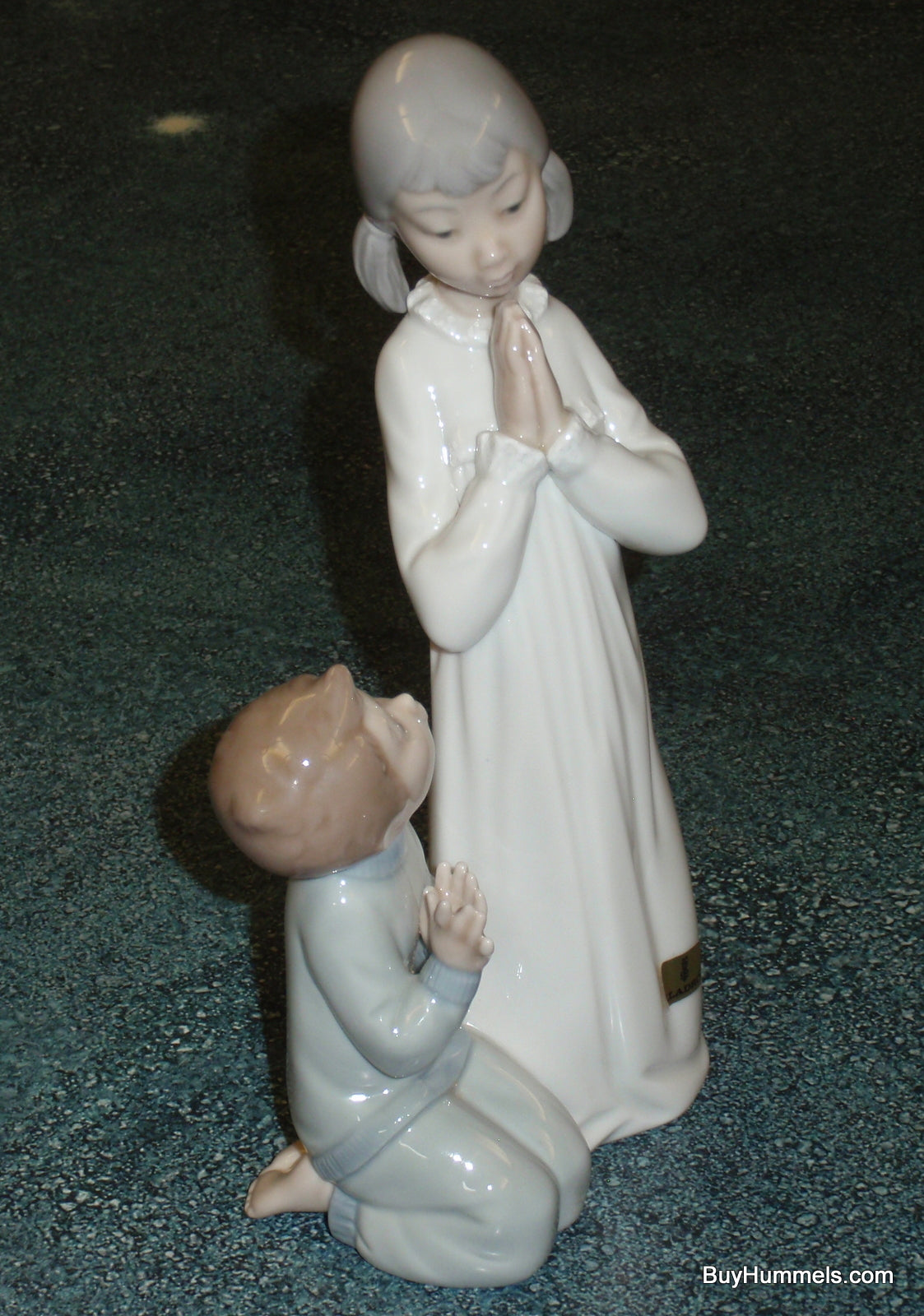 Lladro "Teaching to Pray" Brother And Sister Praying Figurine #4779 - CUTE COLLECTIBLE GIFT!
