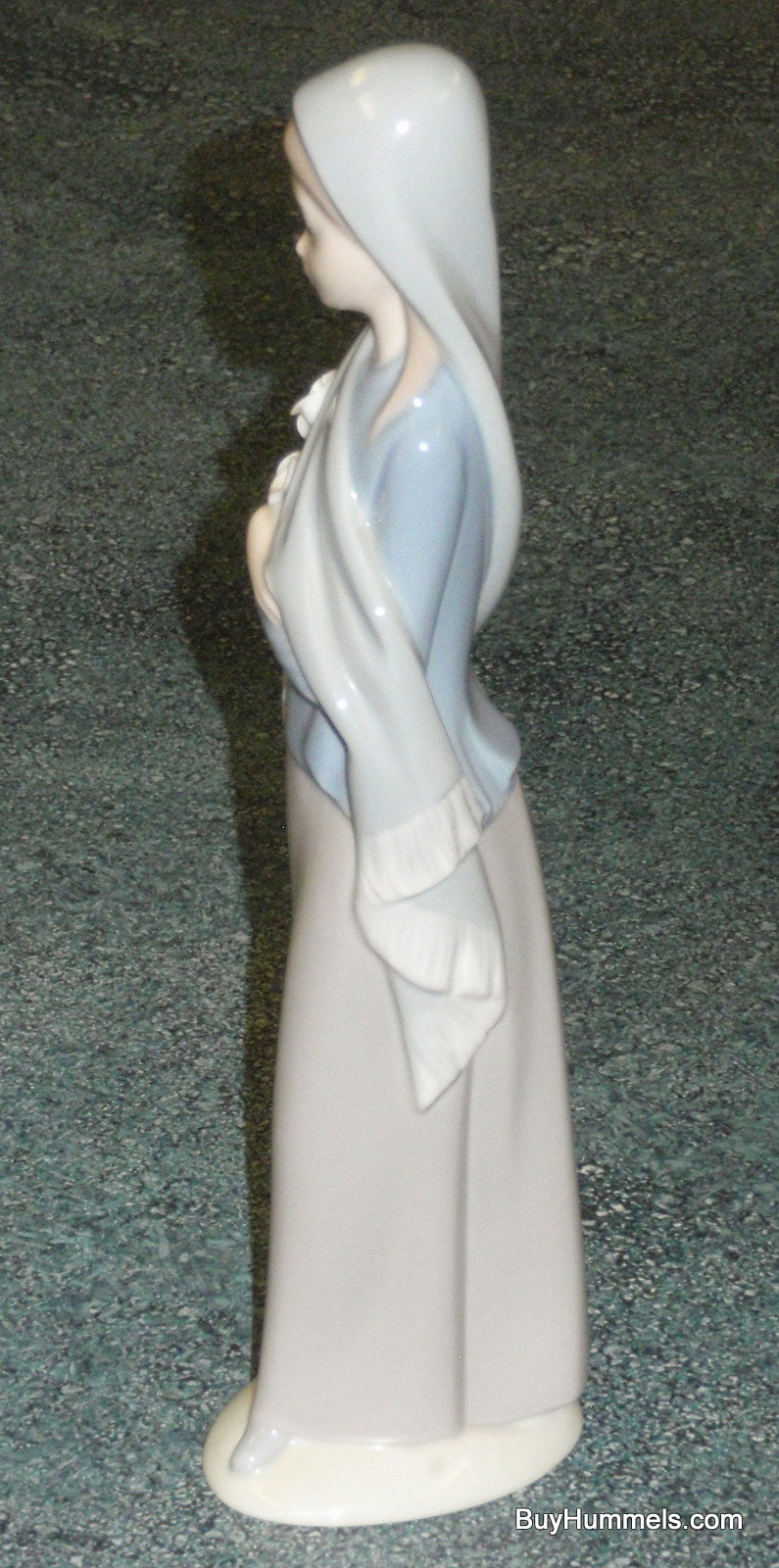 Lladro Collectible Figurine GIRL WITH CALLA LILIES FLOWERS #4650 - Made In Spain