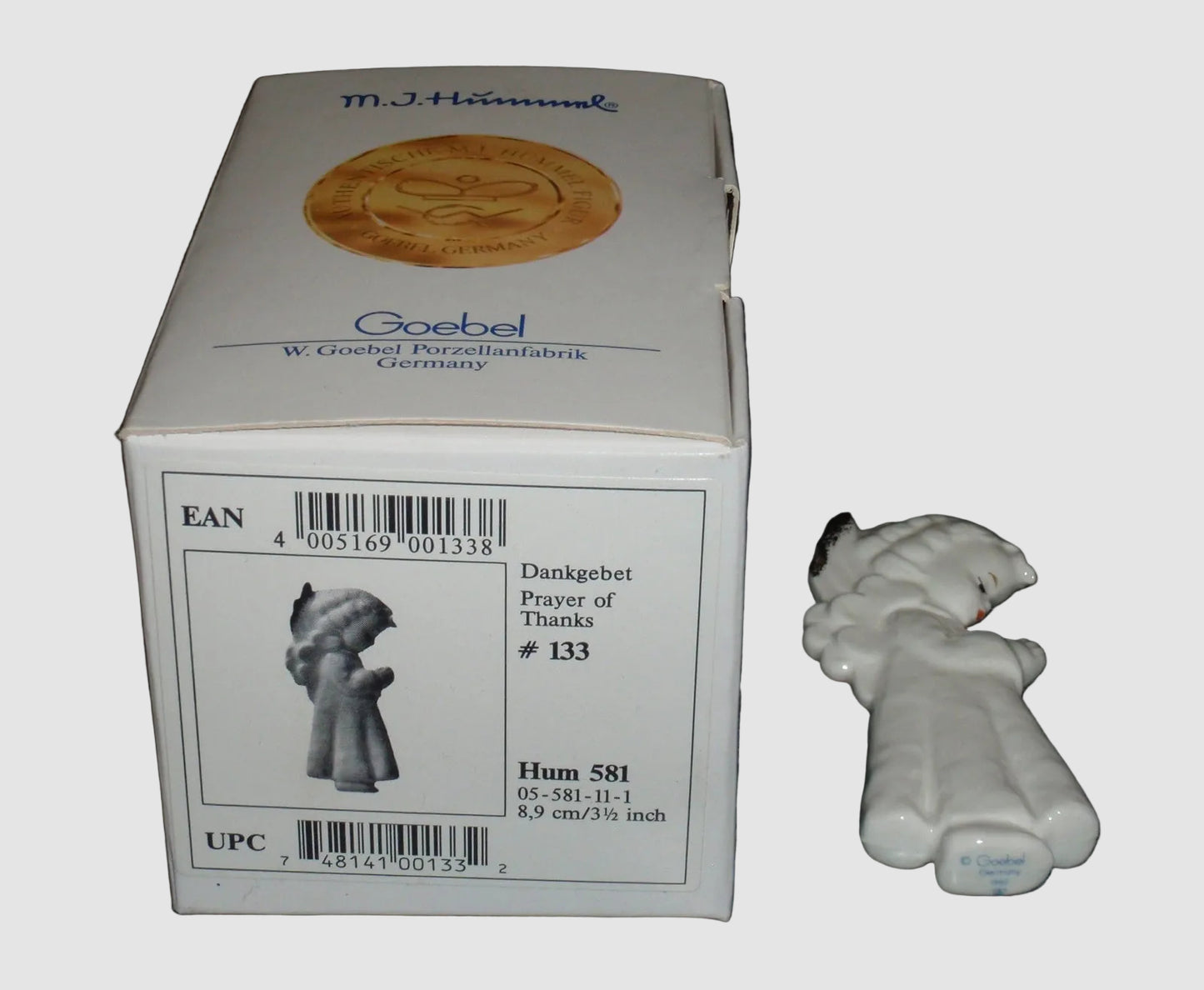 "Prayer of Thanks" Goebel Hummel Christmas Ornament #133 - Hum 581 (3.5")