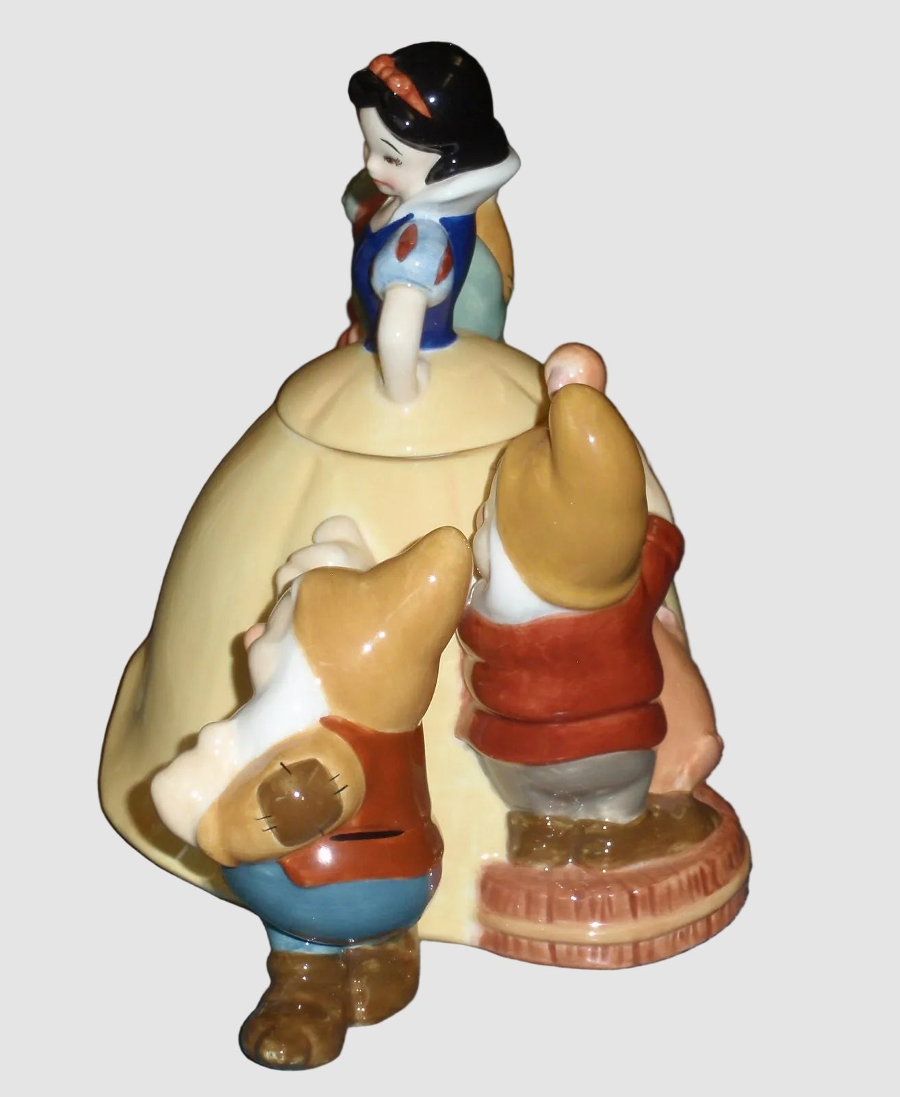 "Snow White & The Seven Dwarfs" Disney Store Sculpted Ceramic Teapot (9.5")