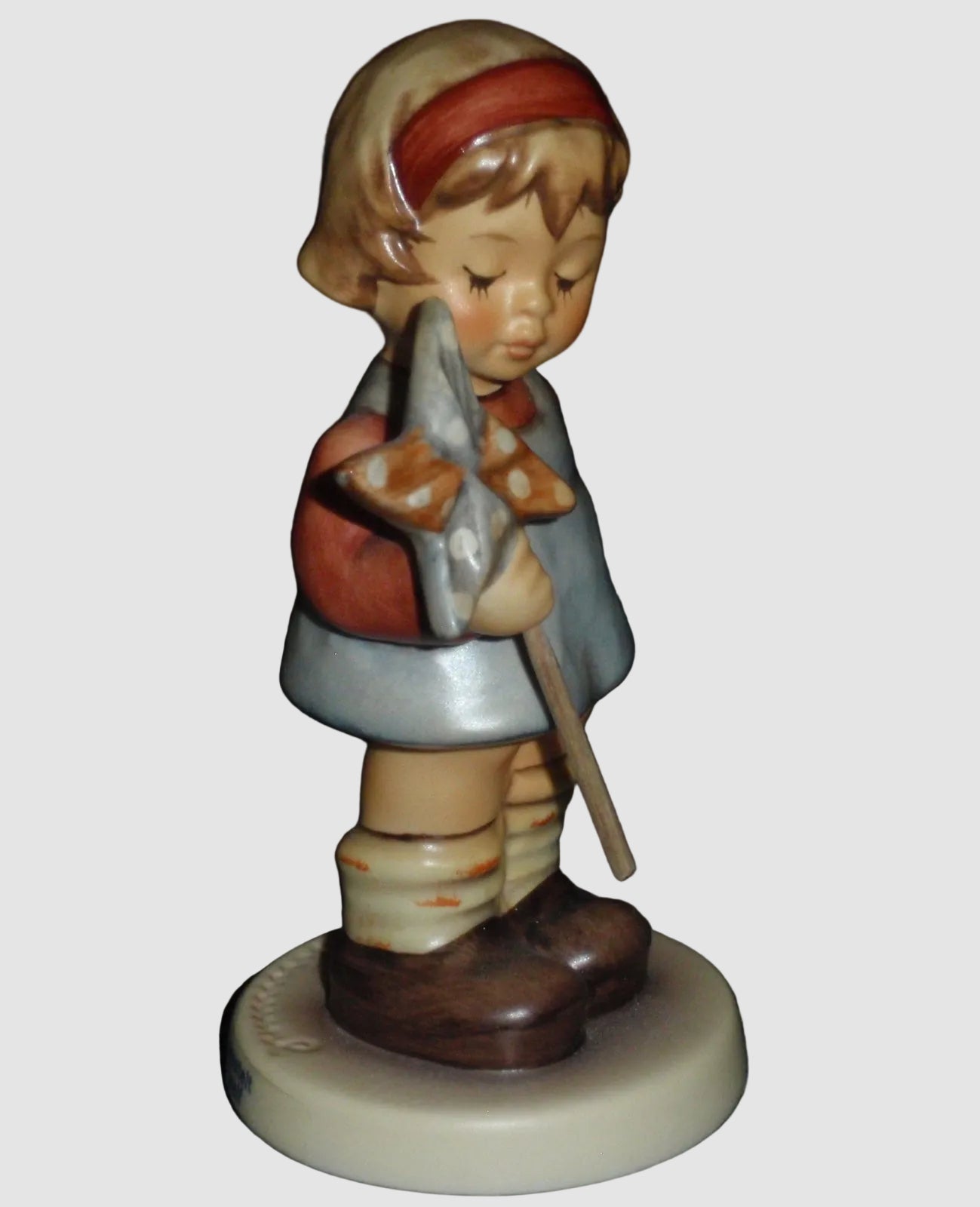 "All By Myself" Goebel Hummel Figurine #2079/A - 2003 First Issue (3.75")