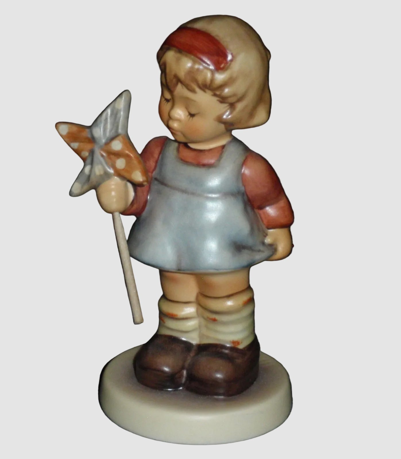 "All By Myself" Goebel Hummel Figurine #2079/A - 2003 First Issue (3.75")