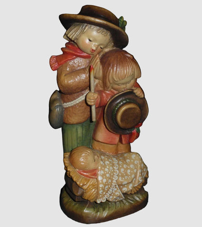 "Adoration Of Christ" ANRI Woodcarving Nativity Figurine #651-530 - Signed (6")
