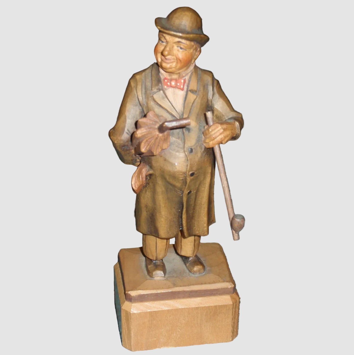 "Man With Umbrella & Pipe" ANRI Woodcarving Figurine #52220/5 - Signed (7")