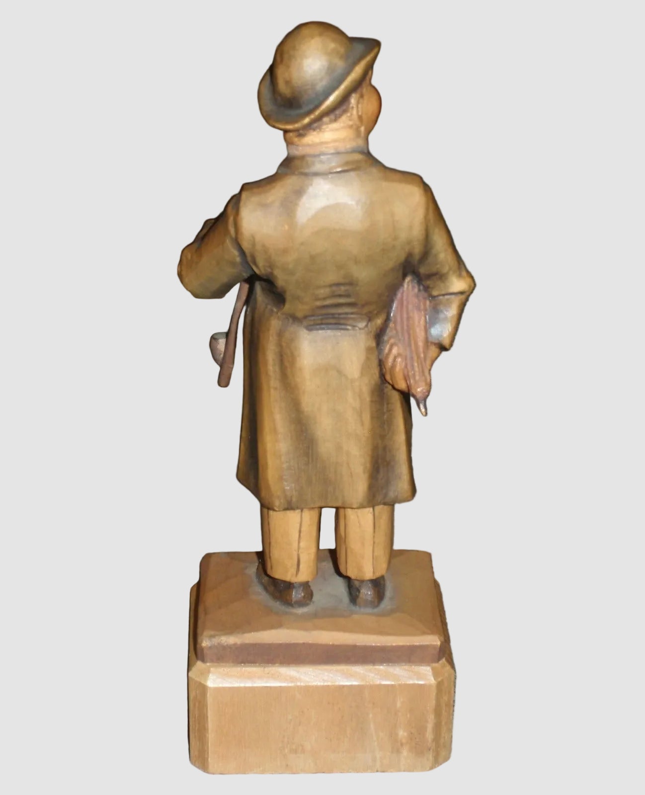 "Man With Umbrella & Pipe" ANRI Woodcarving Figurine #52220/5 - Signed (7")