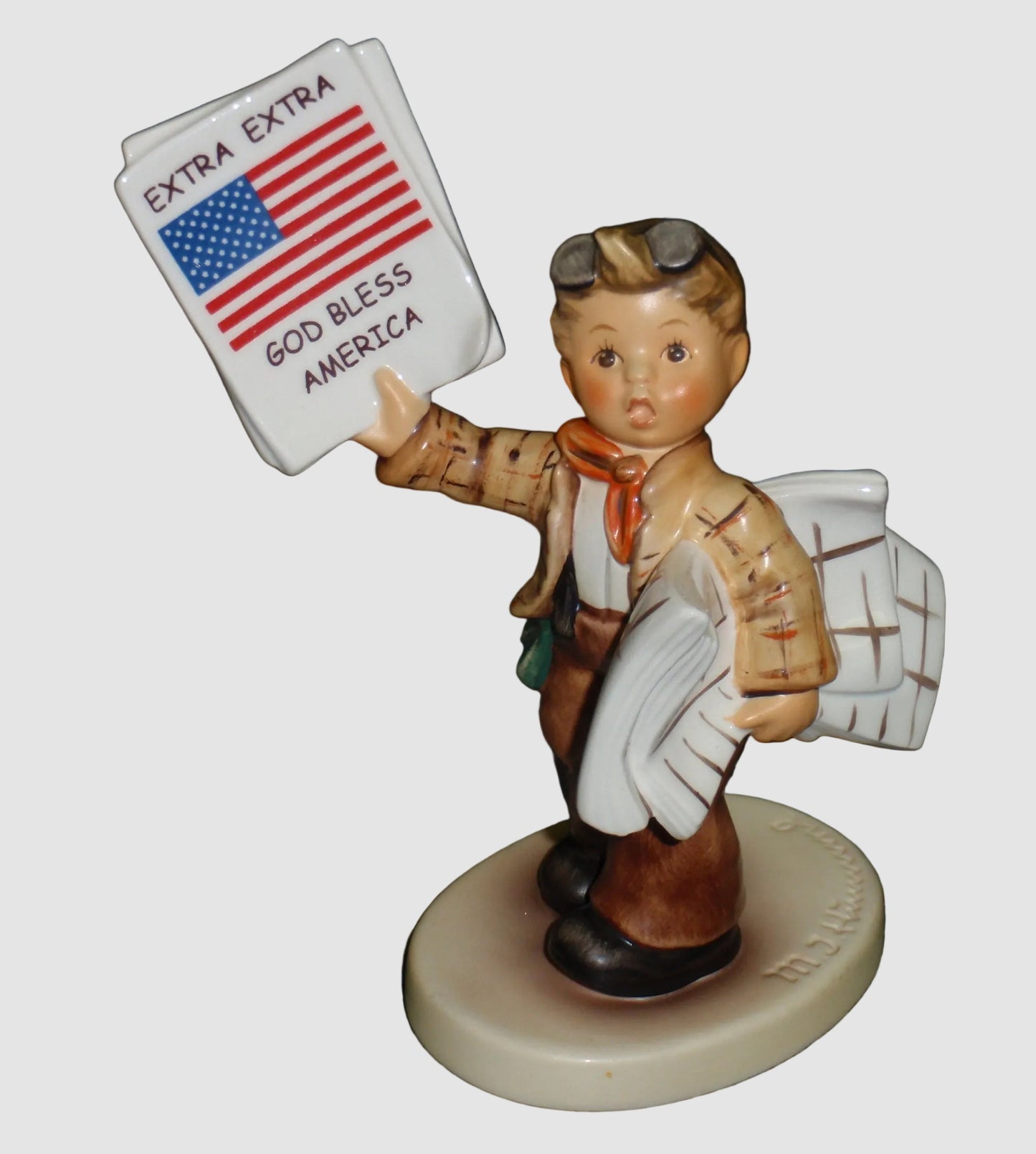 "Extra! Extra!" God Bless America Goebel Hummel Figurine #2113 - TMK-8 (5")