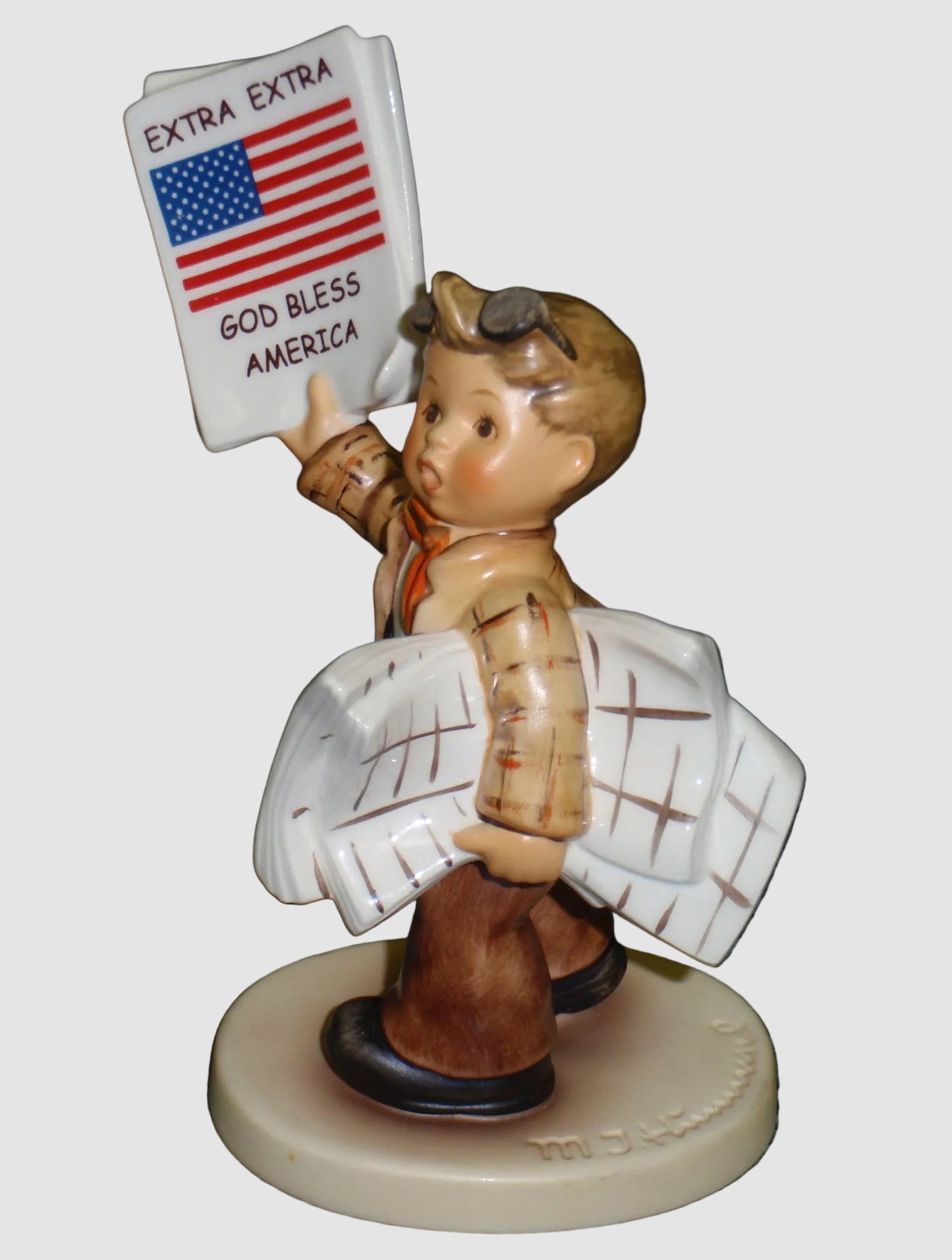 "Extra! Extra!" God Bless America Goebel Hummel Figurine #2113 - TMK-8 (5")