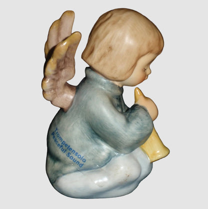 "Peaceful Sounds" Goebel Hummel Figurine #718/E - TMK-7 (2.6")