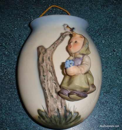 "Girl In Tree" Goebel Hummel Hanging Wall Vase Pokcet Figurine #360/C