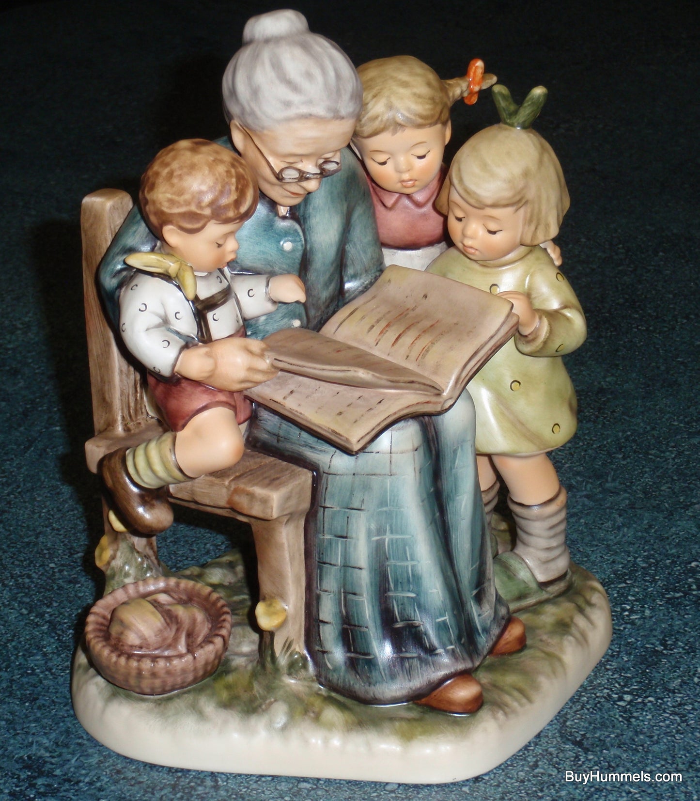 "A Story From Grandma" Hummel Figurine #620 - Grandma Reading To Grandchildren!