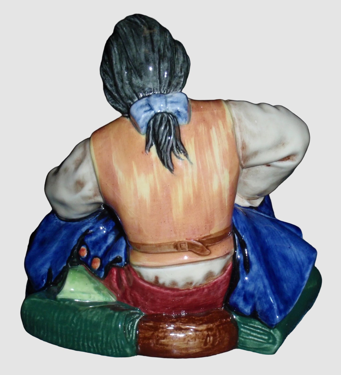 "The Tailor" Royal Doulton Figurine HN2174 - Mary Nicoll (5.25")