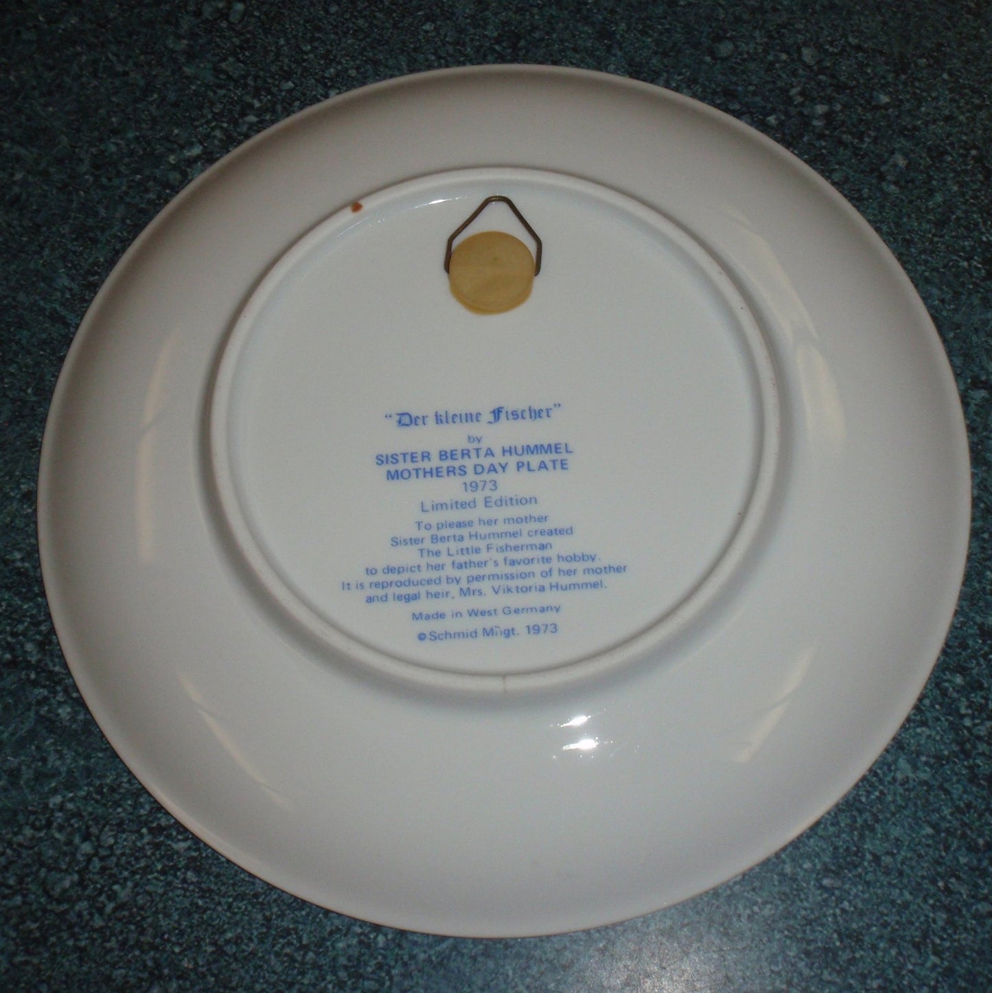 1973 Mother's Day Plate "The Little Fisherman" (Der kleine Fischer) - Schmid