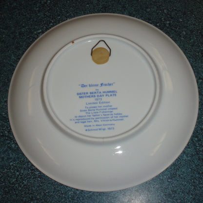 1973 Mother's Day Plate "The Little Fisherman" (Der kleine Fischer) - Schmid