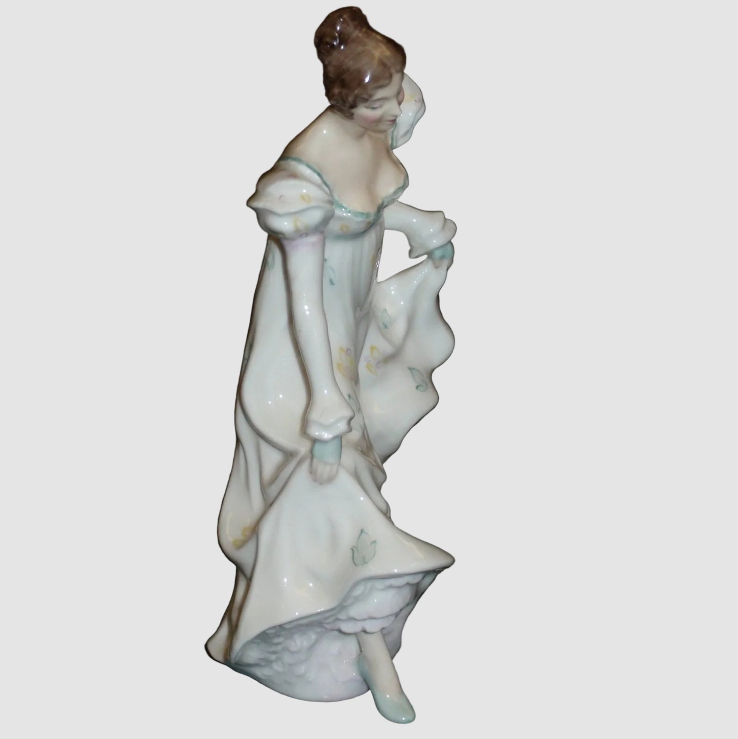 "Minuet" Royal Doulton Figurine HN 2019 - Pretty Ladies Collection (7.25")