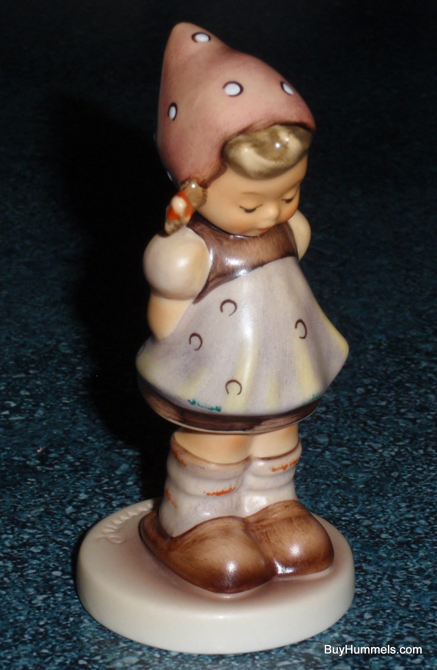 "Pretty Please" Goebel Hummel Figurine #489 - Girl with Flower (3.5")