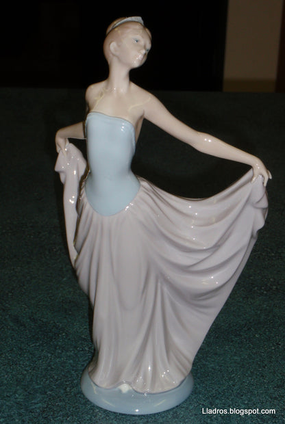 The Dancer Elegant Lladro Figurine #5050 - RARE Retired Collectible Gift!