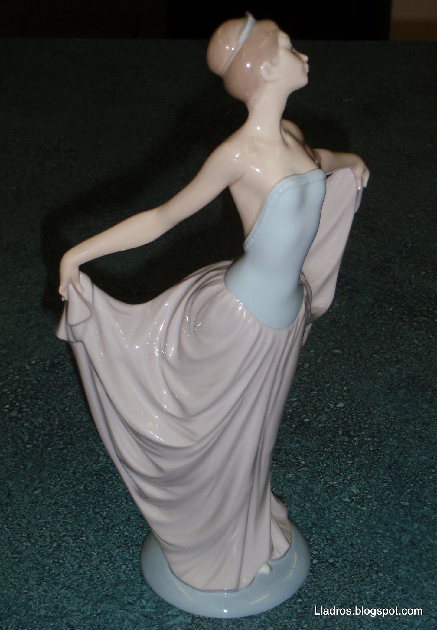 The Dancer Elegant Lladro Figurine #5050 - RARE Retired Collectible Gift!