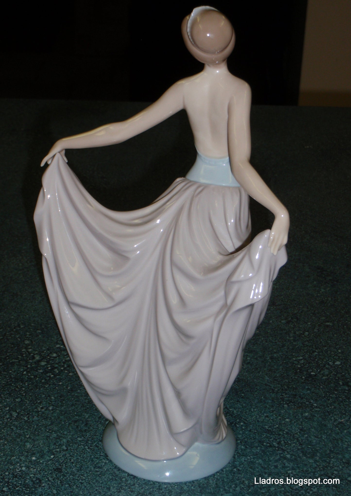 The Dancer Elegant Lladro Figurine #5050 - RARE Retired Collectible Gift!