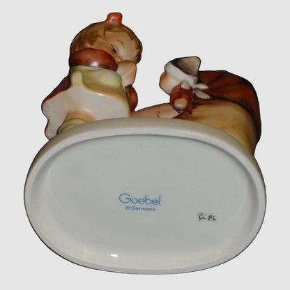 "Doll Mother" Goebel Hummel Figurine #67 TMK6 Box & Name Tag (4.75")