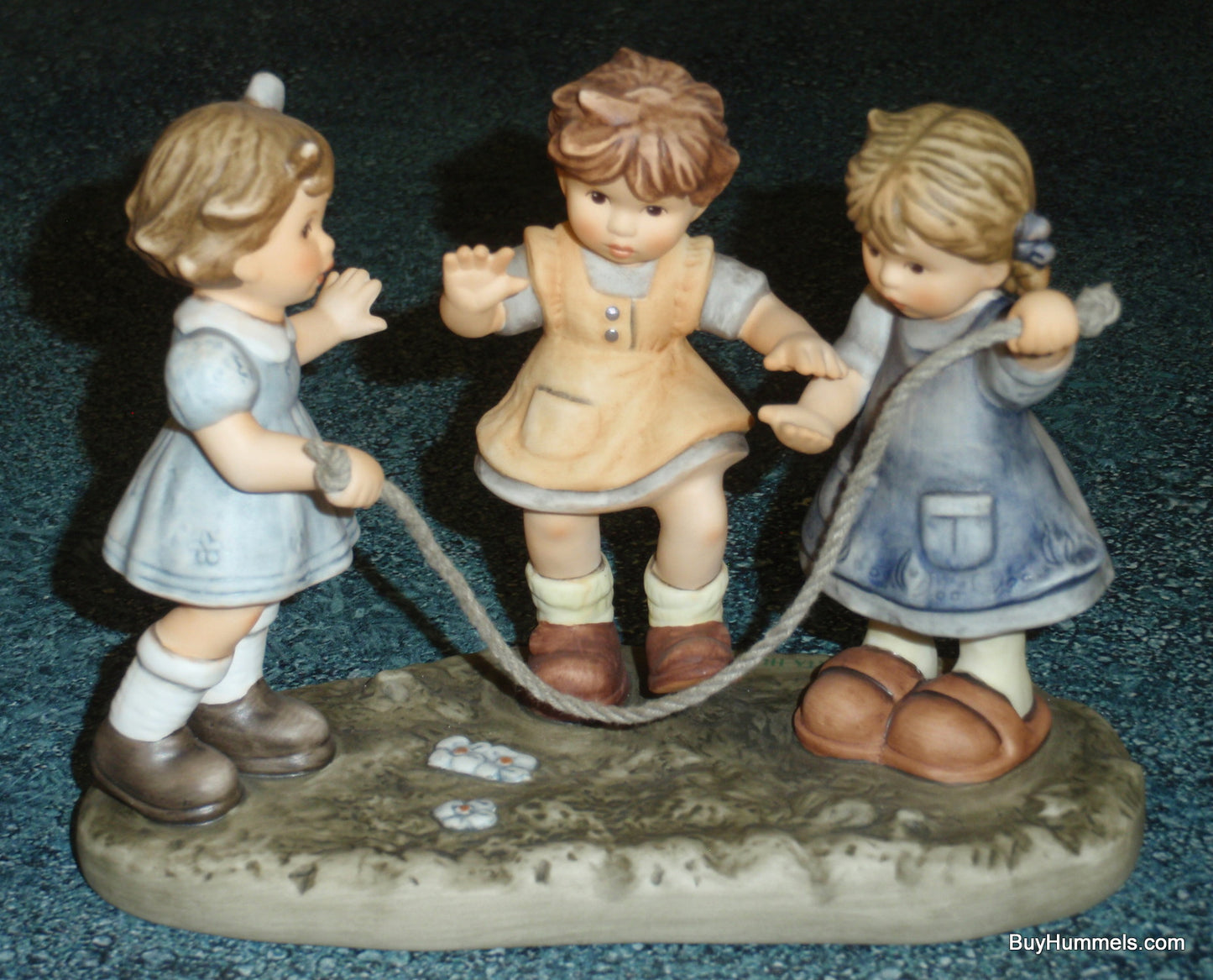Goebel Berta Hummel "Jump For Joy" Figurine #231 - Girls Jumping Rope!