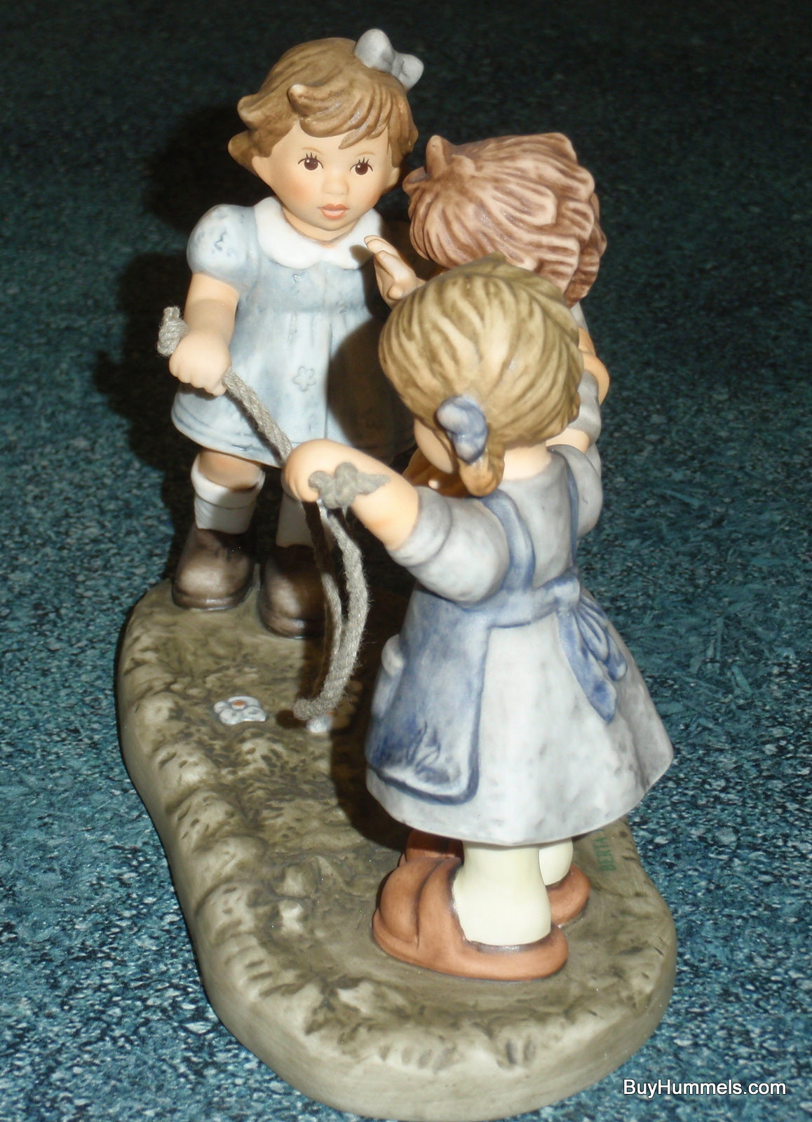 Goebel Berta Hummel "Jump For Joy" Figurine #231 - Girls Jumping Rope!