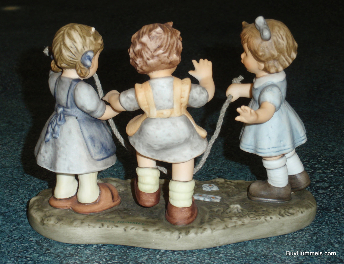 Goebel Berta Hummel "Jump For Joy" Figurine #231 - Girls Jumping Rope!