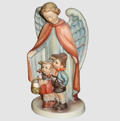 "Heavenly Protection" Goebel Hummel Figurine #88/I TMK5 Box (6.5")