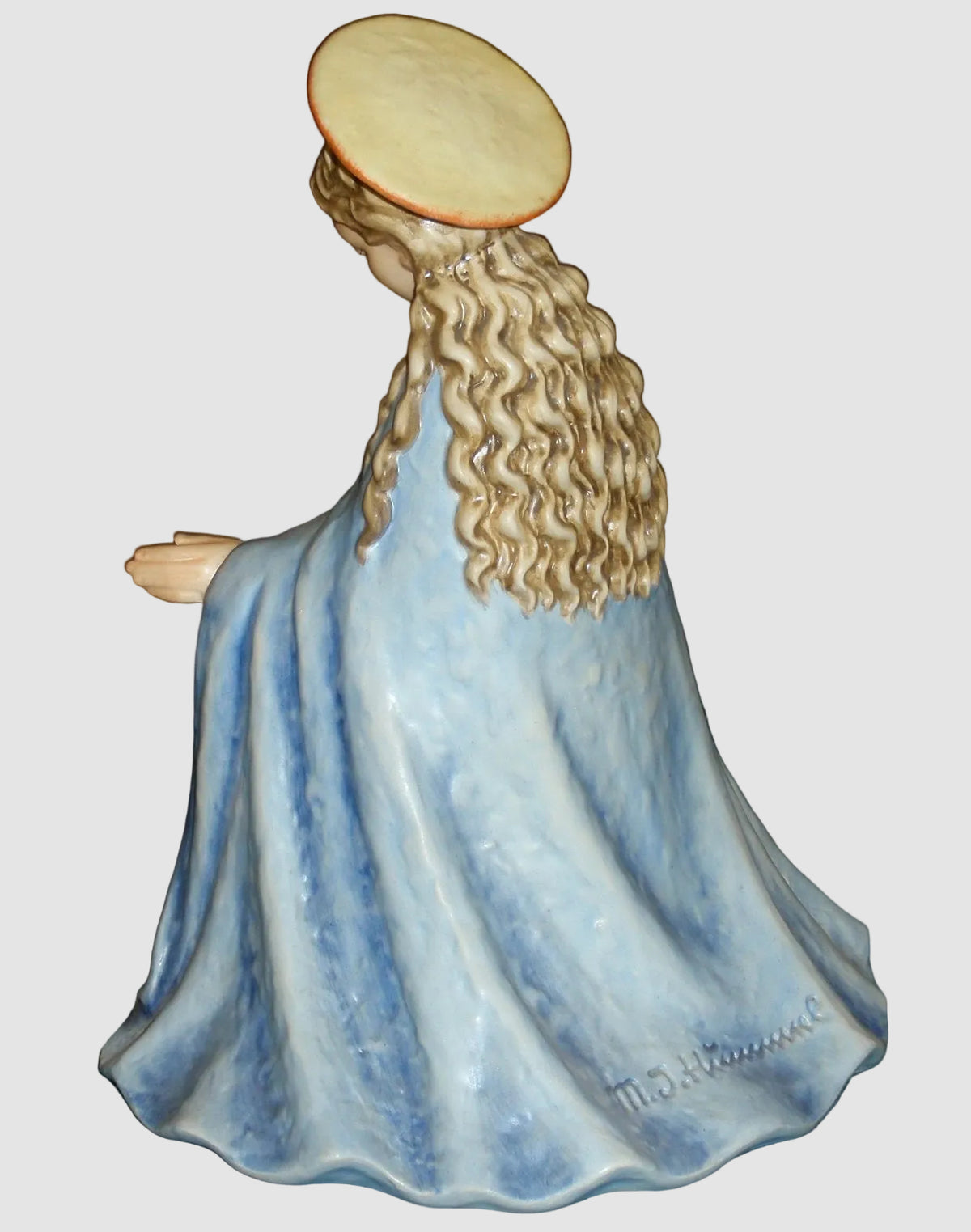 "Mary Madonna" Jumbo Nativity Goebel Hummel Figurine #260/A (10")
