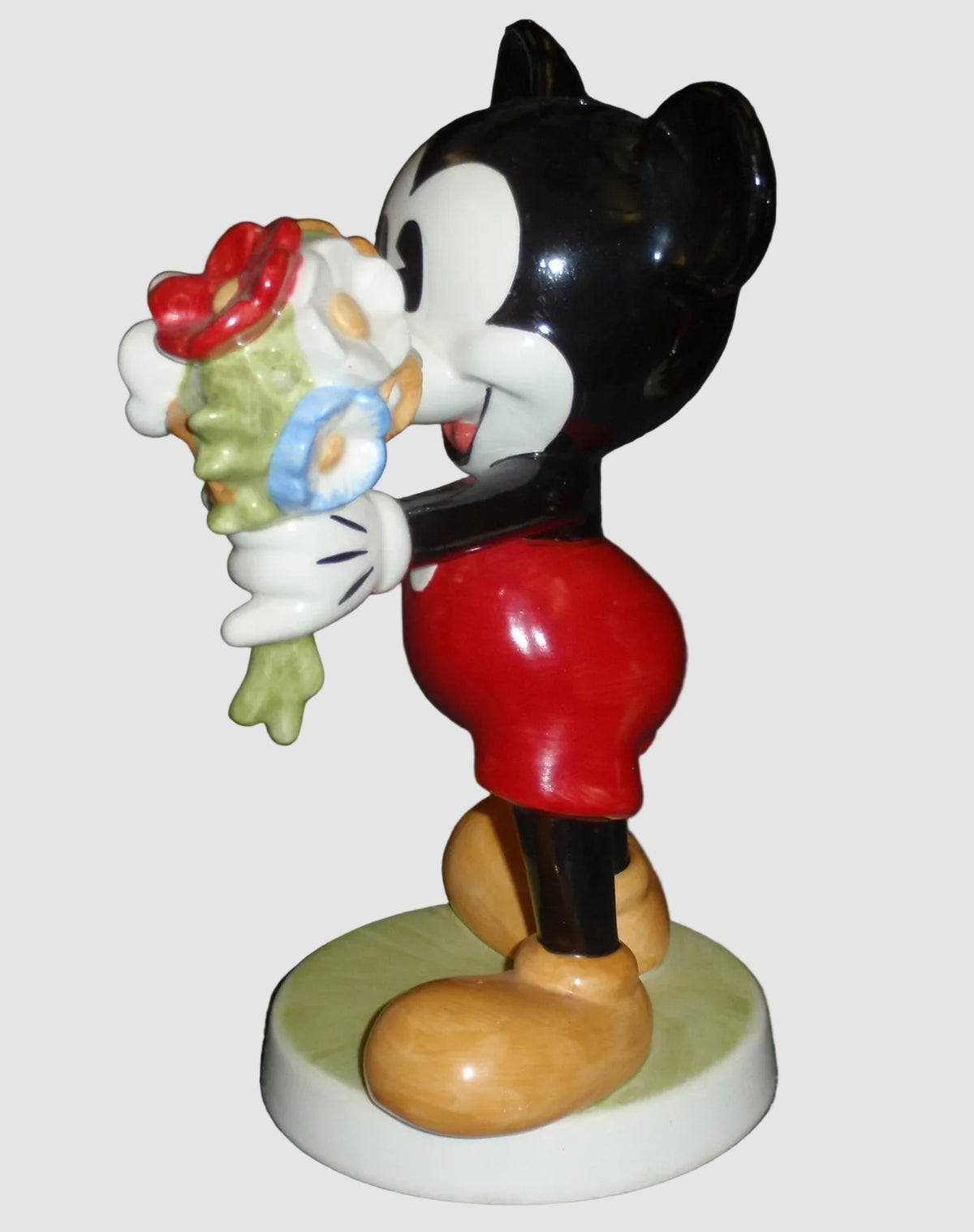 Goebel Disney Collectors Club "Mickey & Minnie Mouse" Figurines - Limited Edition Pair