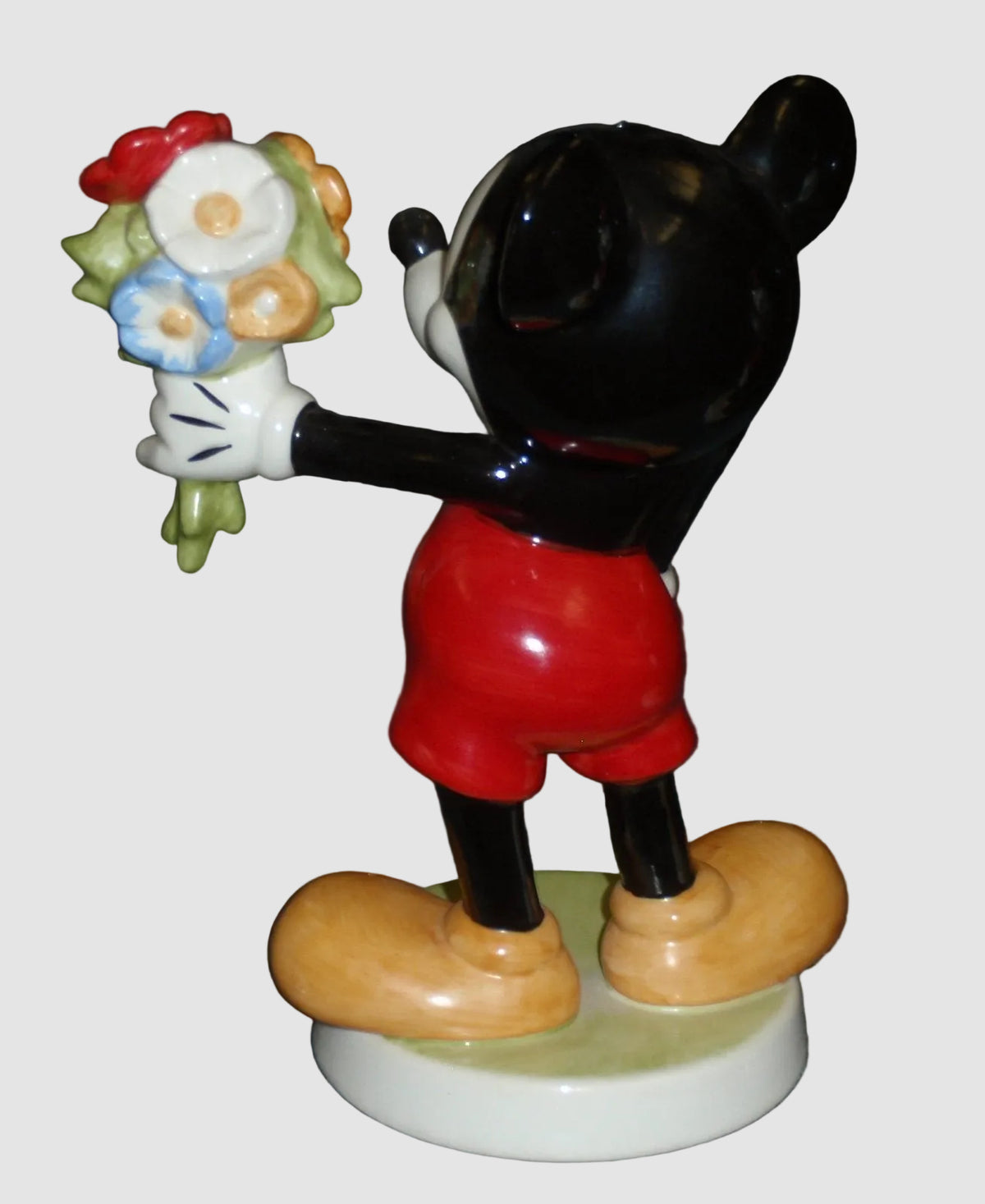 Goebel Disney Collectors Club "Mickey & Minnie Mouse" Figurines - Limited Edition Pair