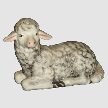 "Sheep Laying" Jumbo Nativity Goebel Hummel Figurine #260/R (4")