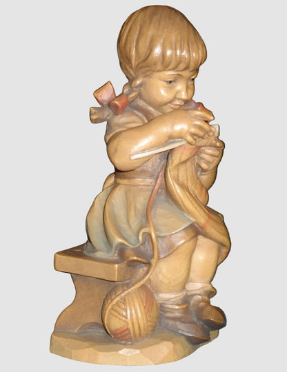 "Girl Knitting" Anri Woodcarving #689-079 Signed Ulrich Bernardi (7.5")