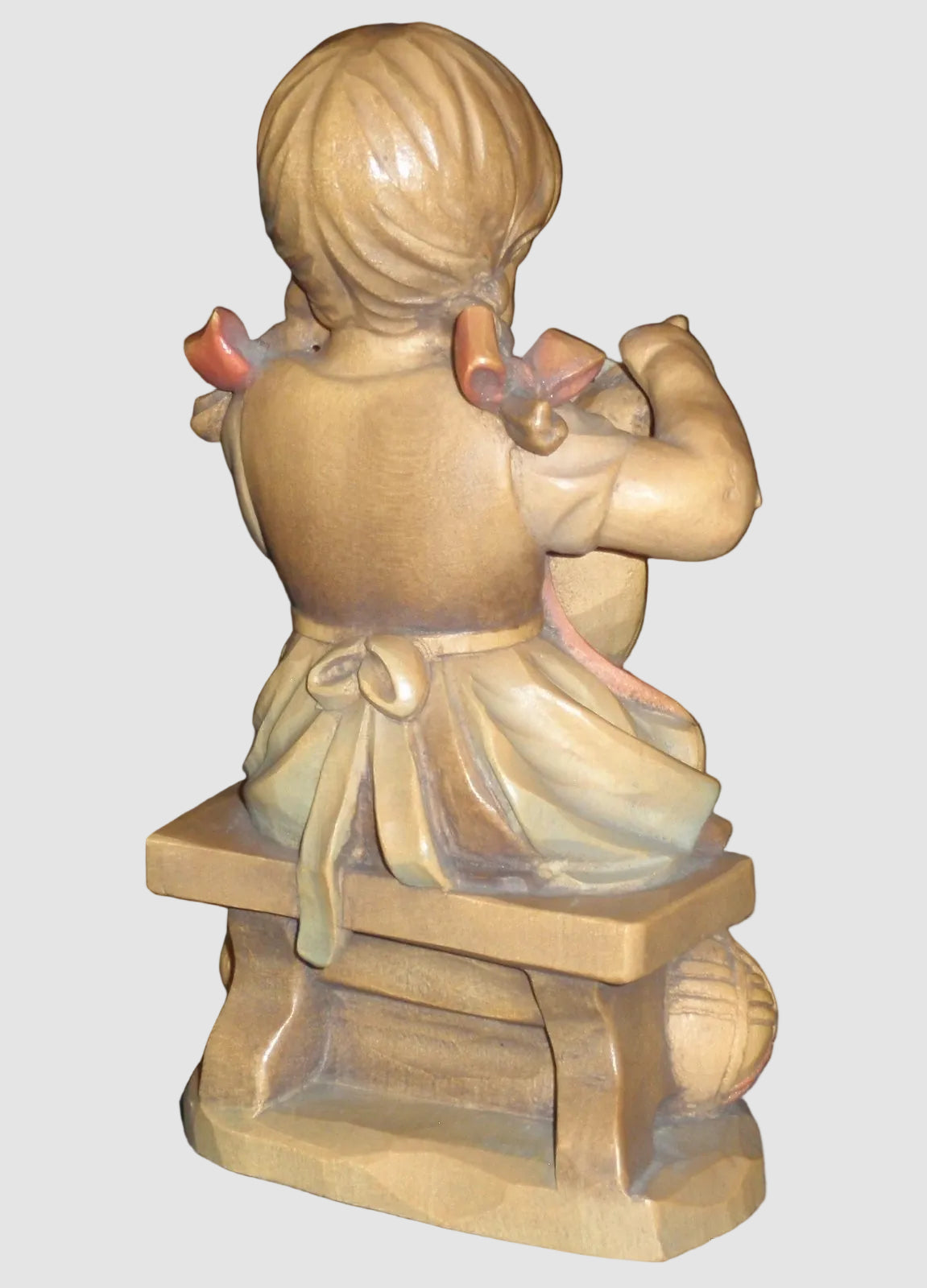 "Girl Knitting" Anri Woodcarving #689-079 Signed Ulrich Bernardi (7.5")