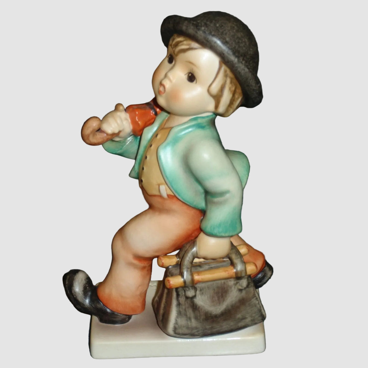 "Merry Wanderer" Goebel Hummel Large Figurine #7/I (7")