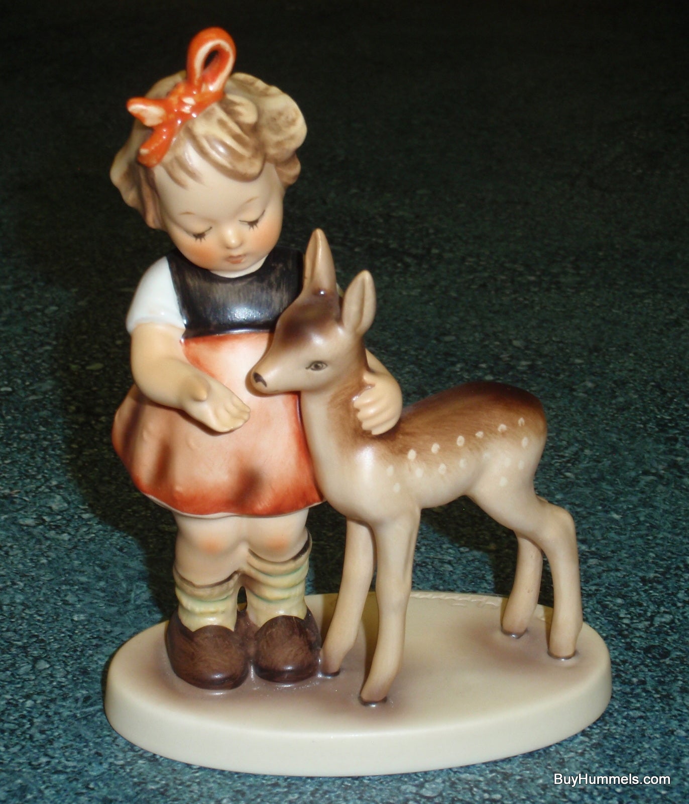 "Friends" Goebel Hummel Figurine #136/1 - Little Girl With Fawn - ADORABLE!