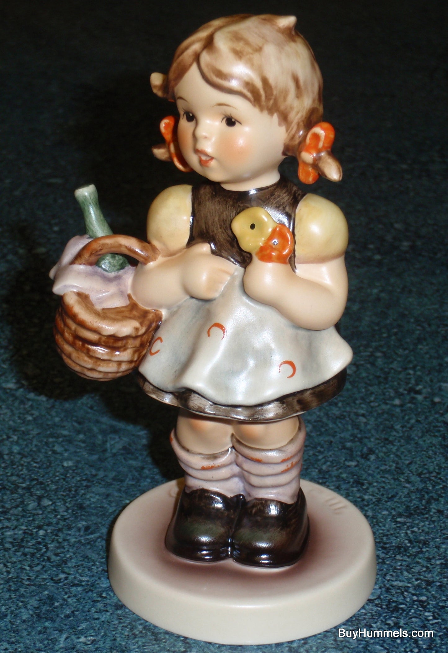 "Little Visitor" Goebel Hummel Figurine #563/0 TMK7 Little Girl With Basket - ADORABLE GIFT!