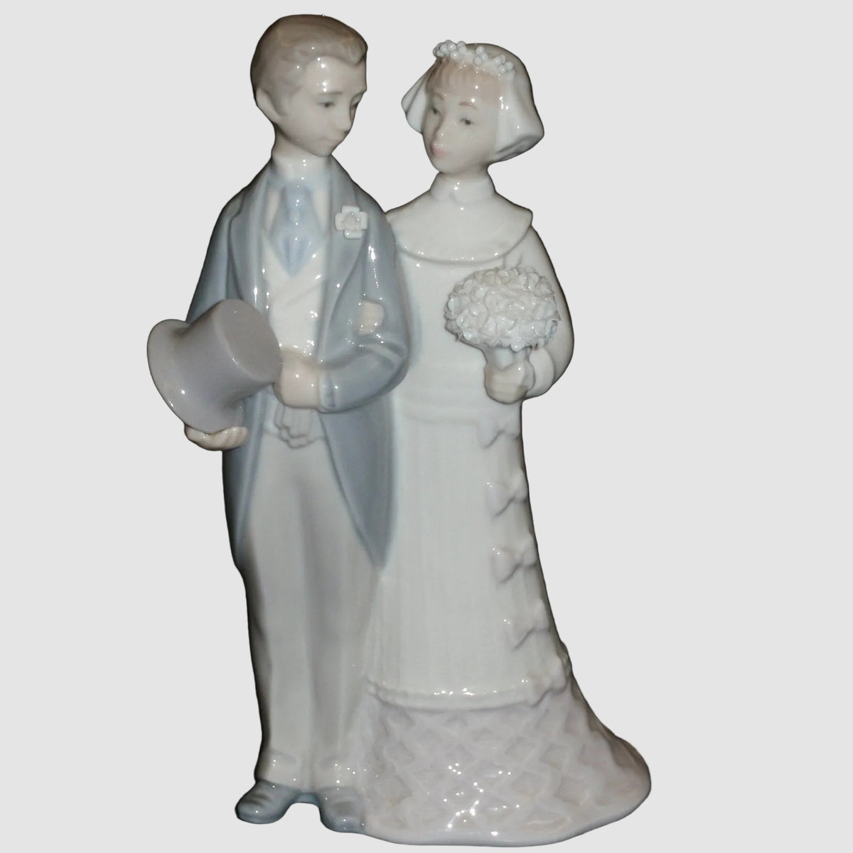 "Wedding Day" Lladro Bride & Groom Figurine #4808 7.75" With Box