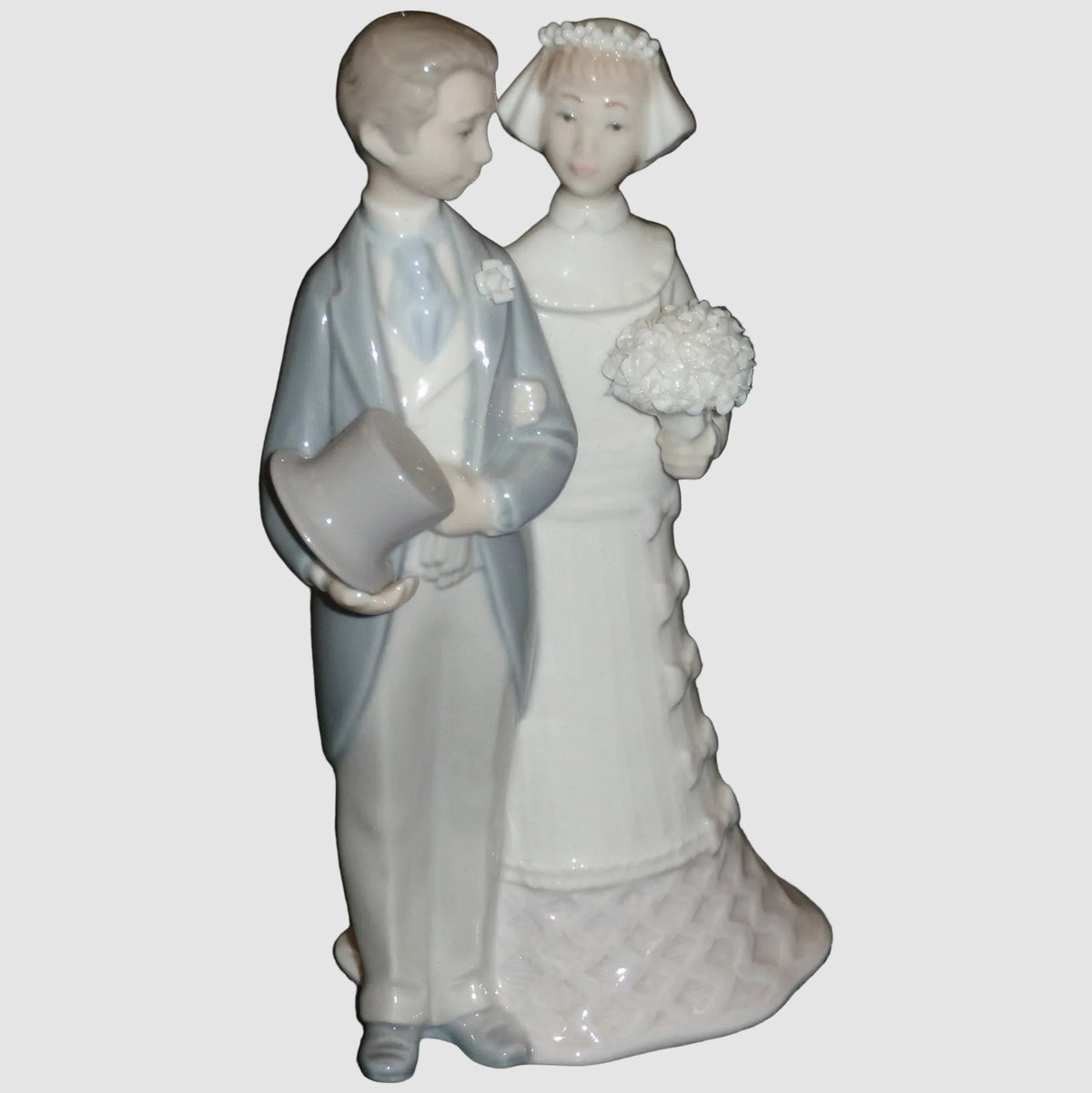 "Wedding Day" Lladro Bride & Groom Figurine #4808 7.75" With Box