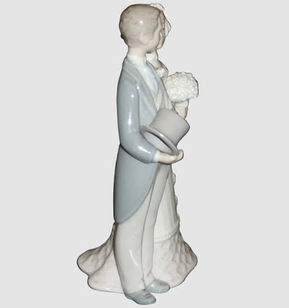"Wedding Day" Lladro Bride & Groom Figurine #4808 7.75" With Box